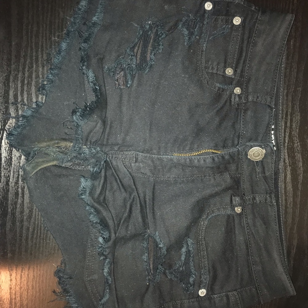 American Eagle ripped black shorts